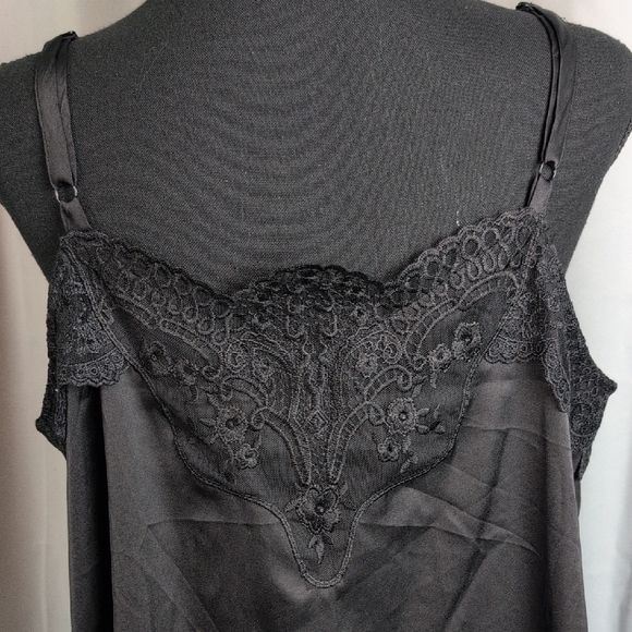 Torrid Black Relaxed Fit Camisole. NWT. Large - Picture 8 of 12